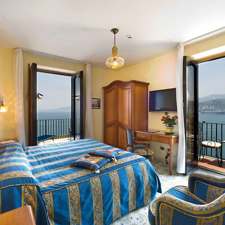 Hotel La Tonnarella 4*