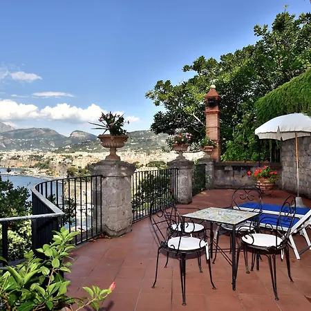 La Tonnarella Hotel 4*
