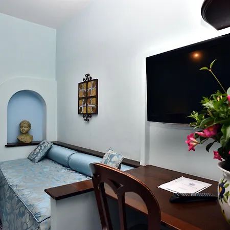 Готель La Tonnarella