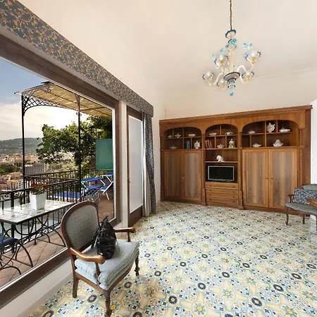 라 토나렐라 4* 소렌토