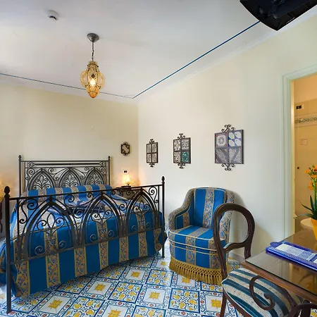 Готель La Tonnarella